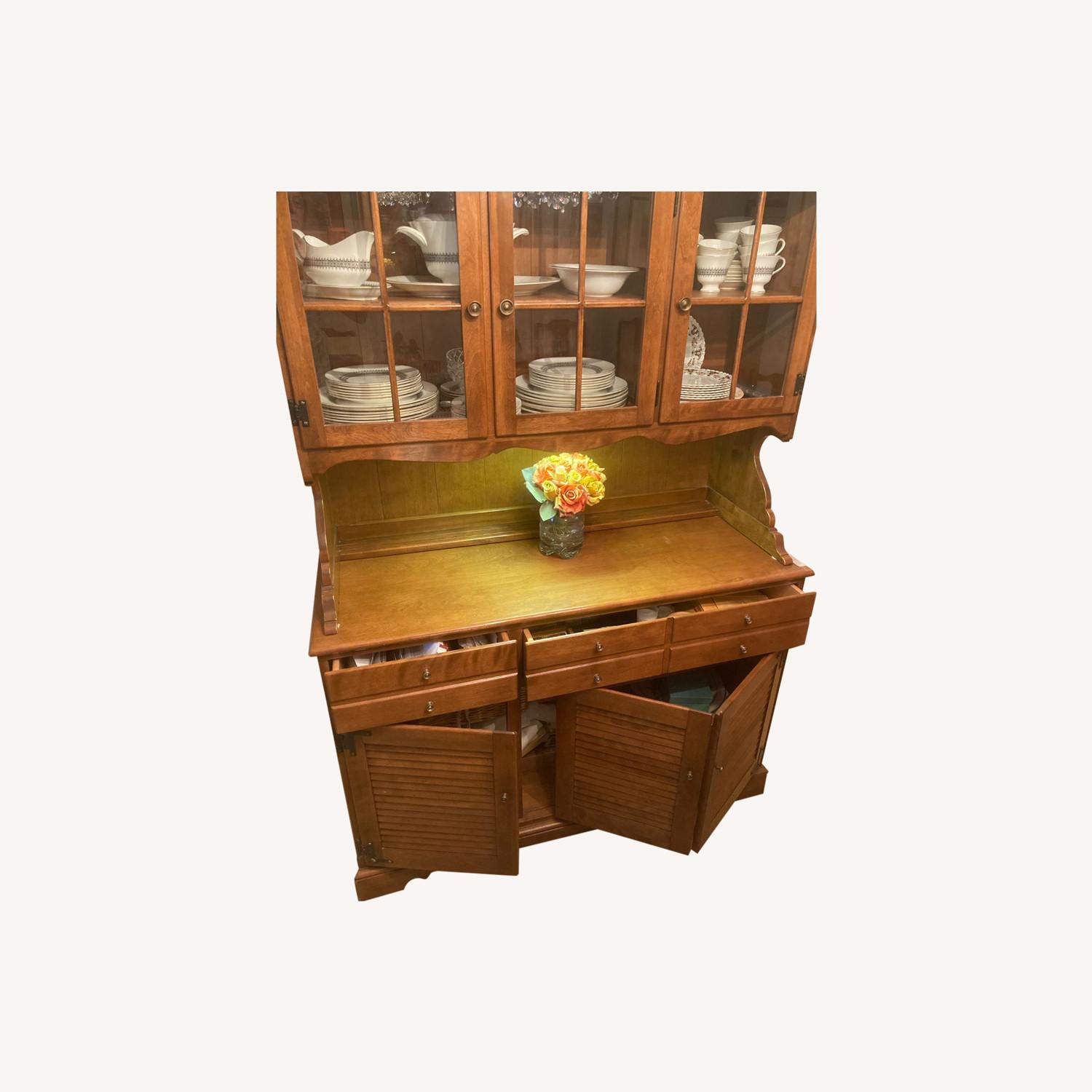 Ethan Allen Maple China AptDeco