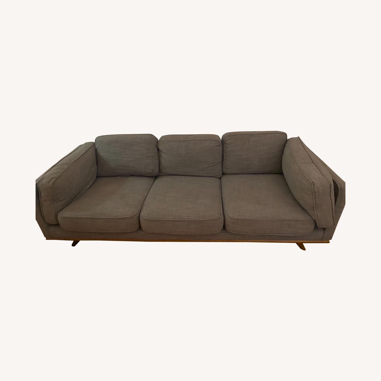 Article Couch - image-0