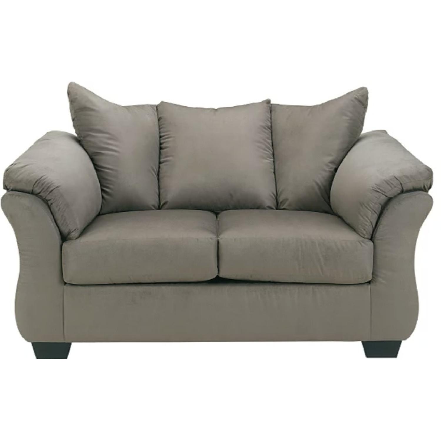 Ashley Furniture Darcy Loveseat - image-4