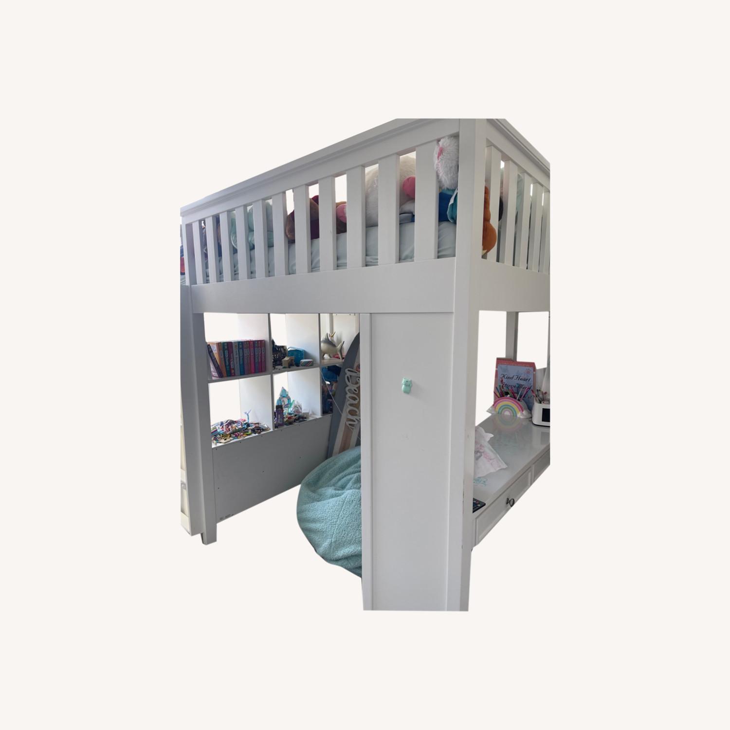 Pottery Barn Elliott Loft AptDeco