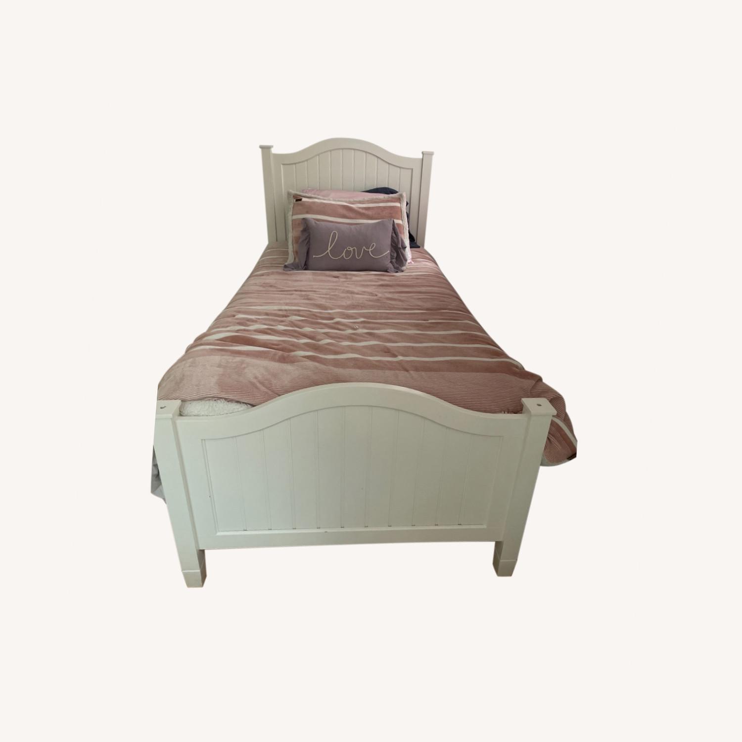 Pottery Barn Twin Country Bed AptDeco