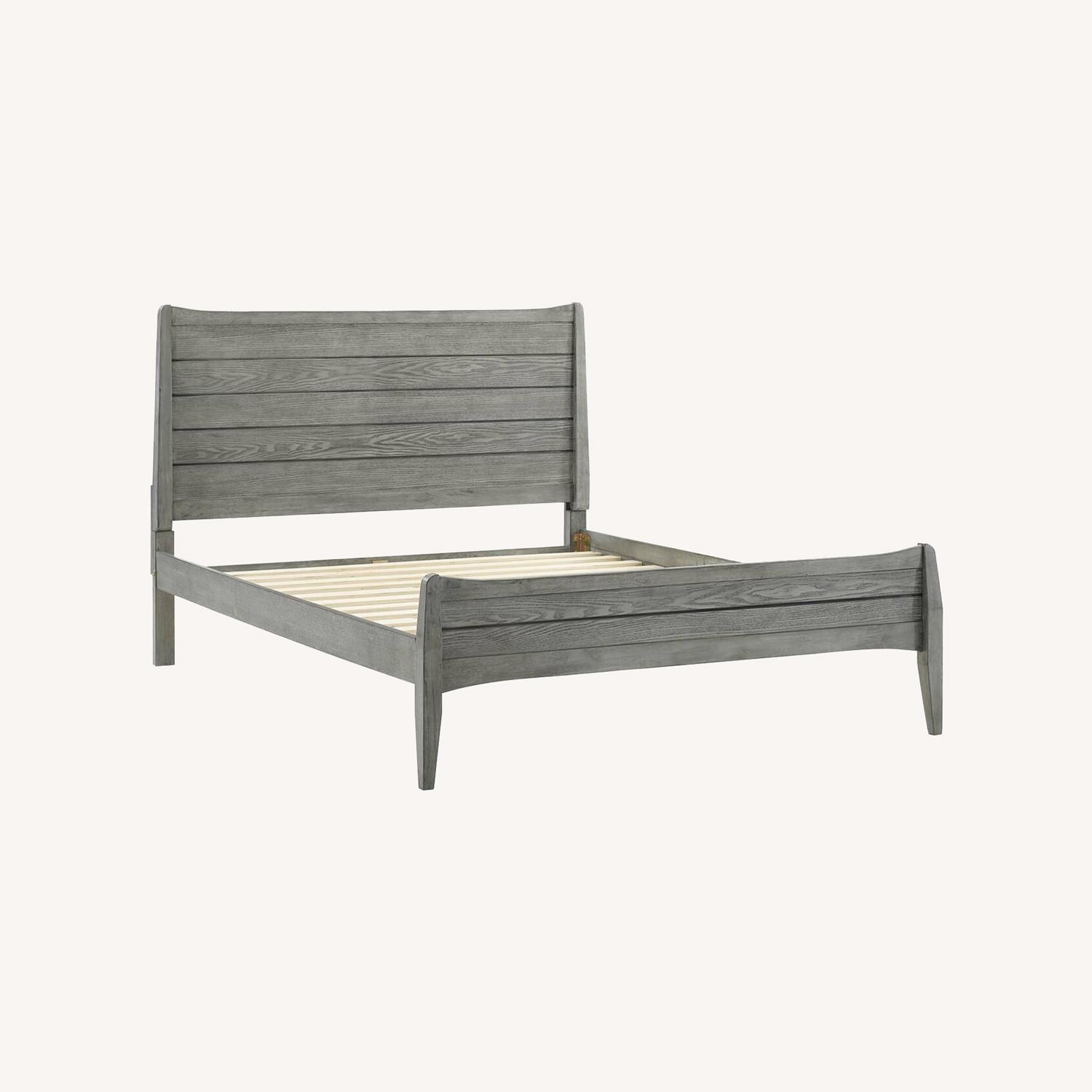 Modern Farmhouse Full Bed In Gray Wood Finish AptDeco