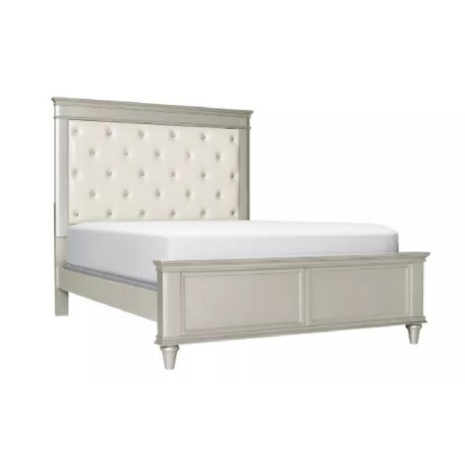 Raymour & Flanigan King Bed - image-4