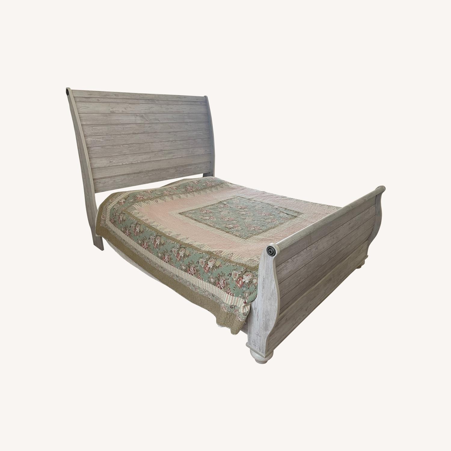 Ashley Furniture Willowton Queen Sleigh Bed AptDeco
