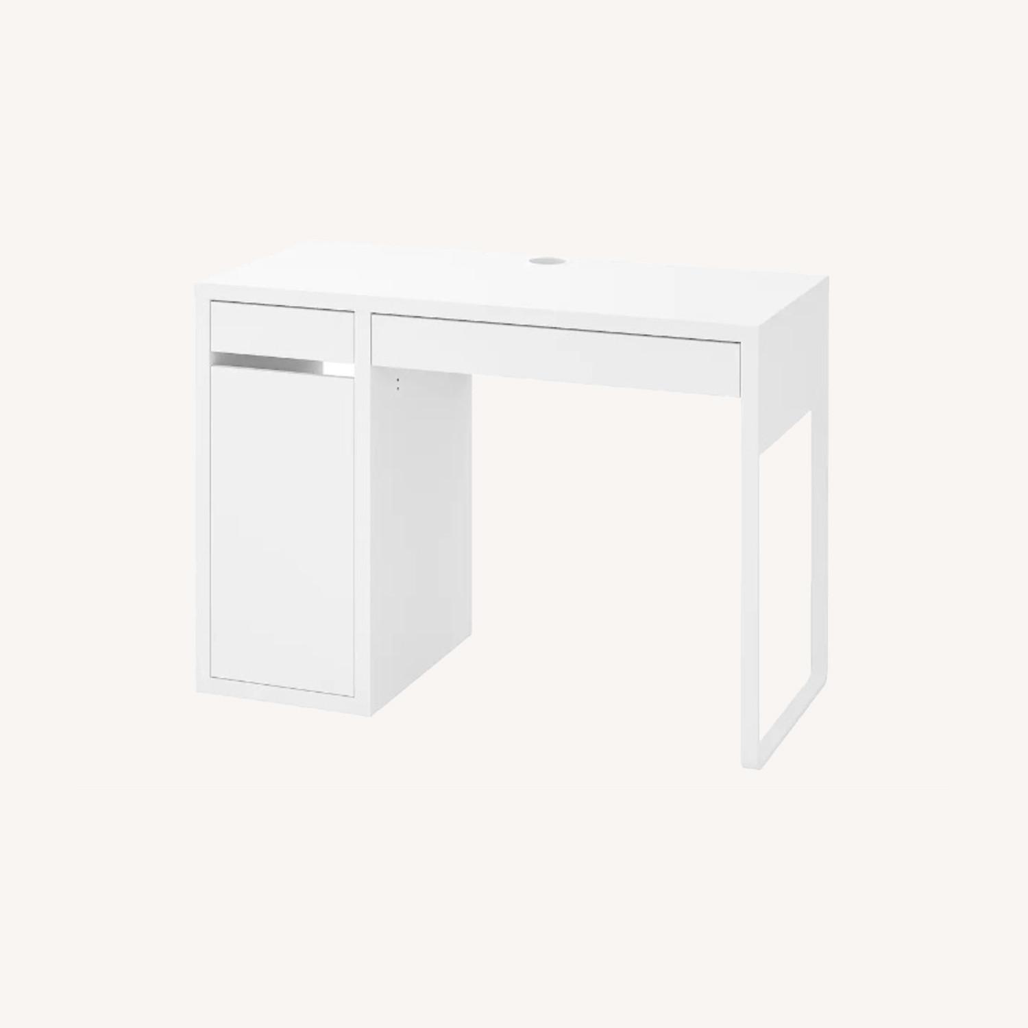 IKEA MICKE Desk - image-0