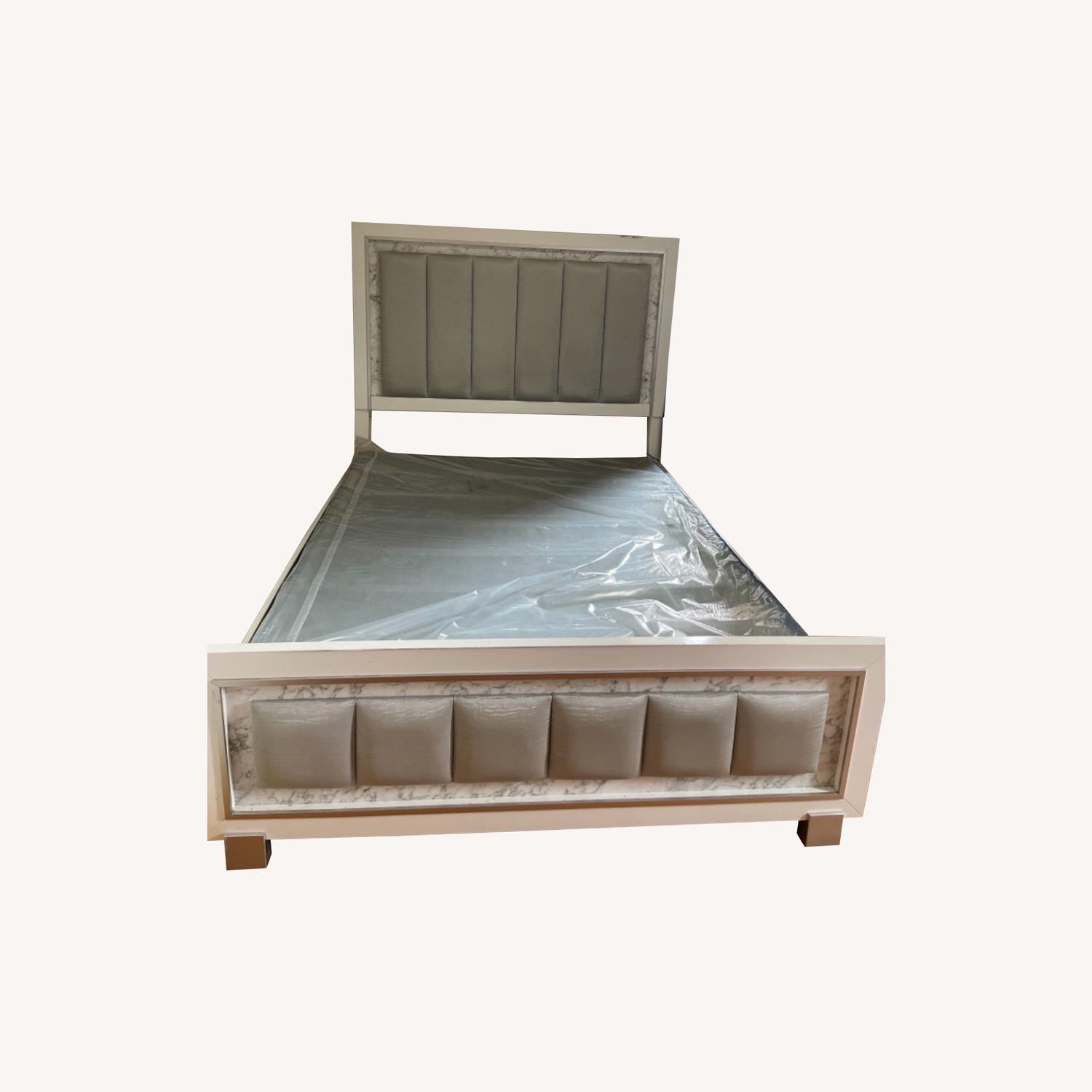 Santoroni Metallic White Marble Bed - image-0