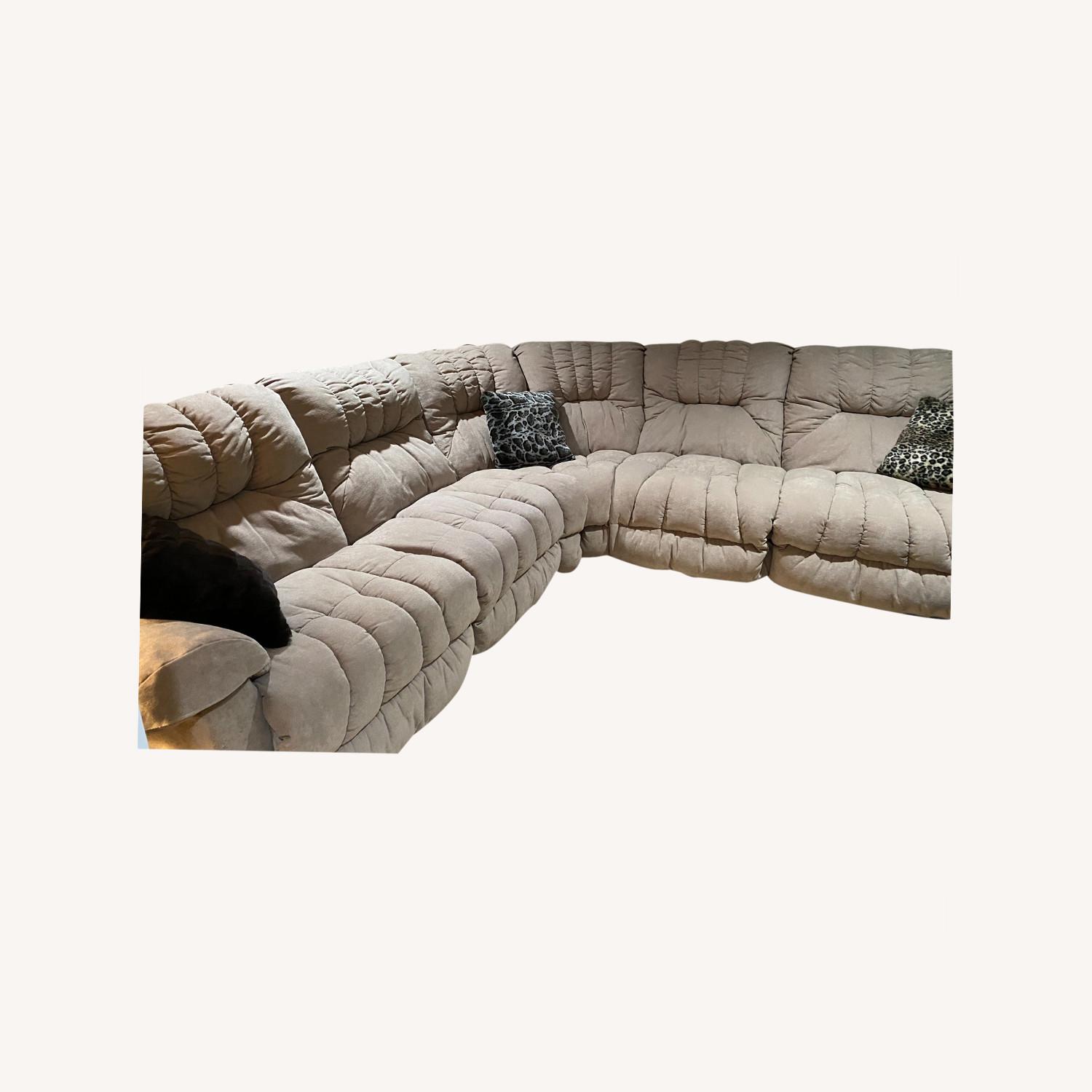 Super Comfy Sectional Sofa AptDeco