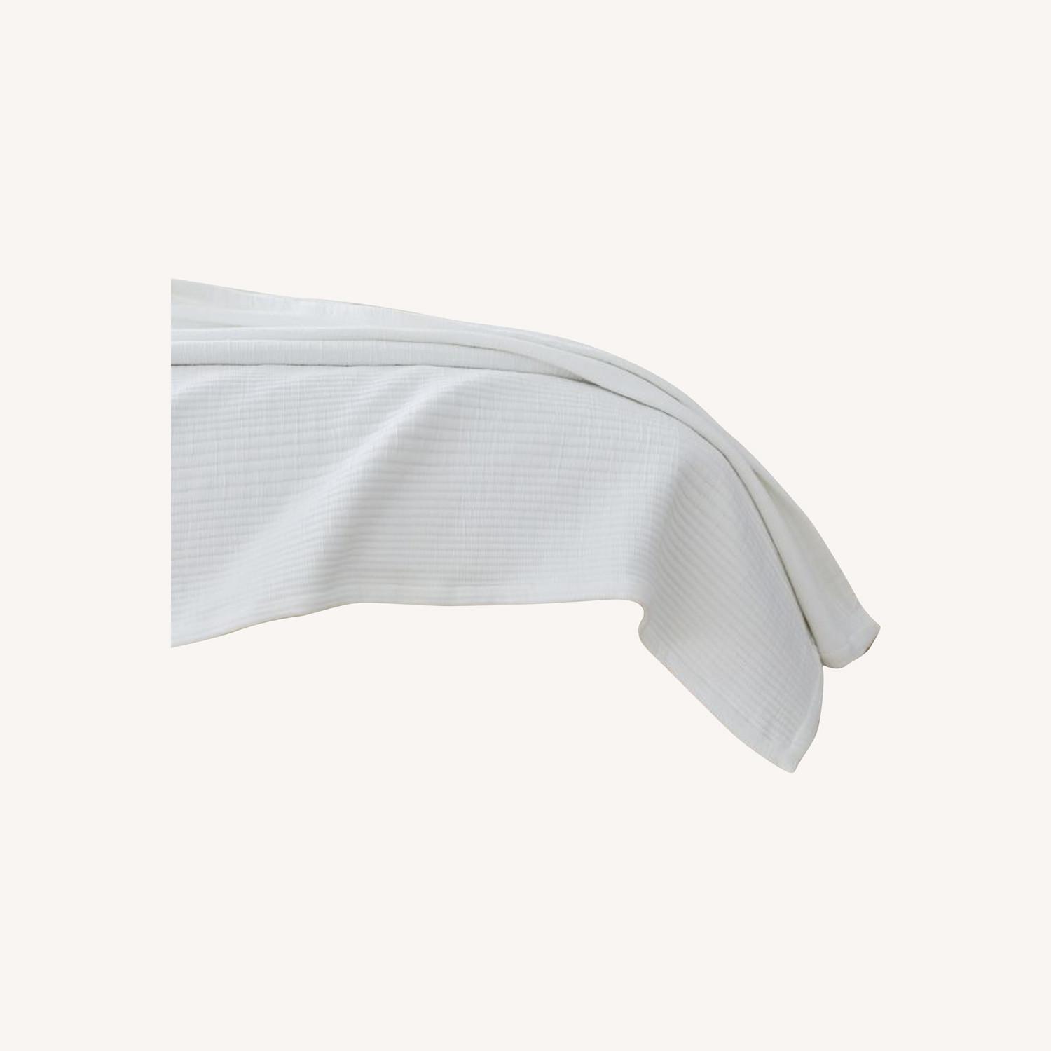 West Elm Ribbed Blanket, King/Cal. King , White AptDeco