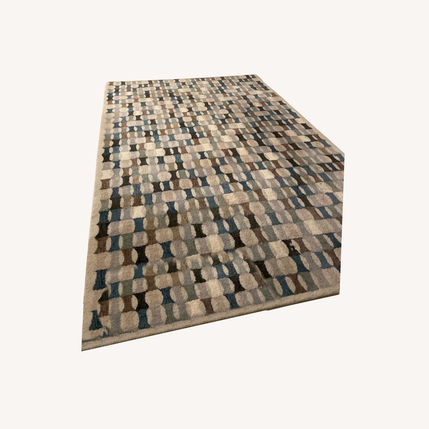 Crate and Barrel Patterned Wool Rug (6x9 ft) AptDeco