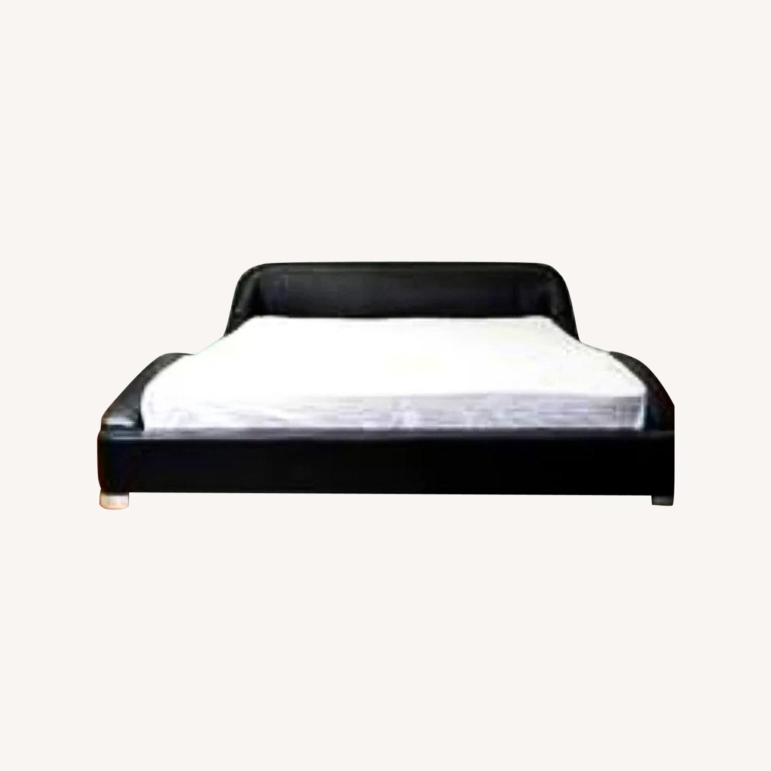 King Size Bed - image-0