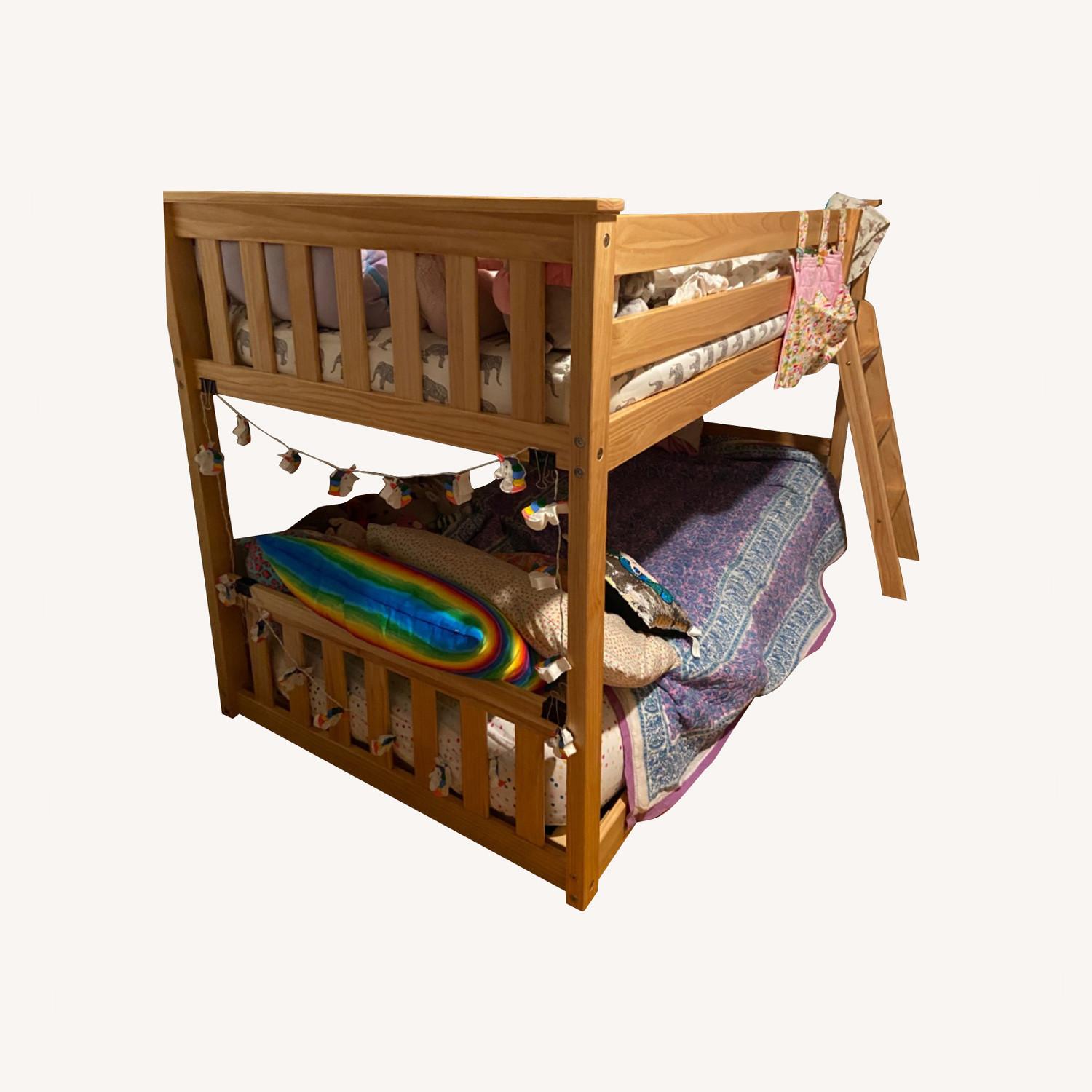 Max and Lily twin size Low Bunk Bed - image-0