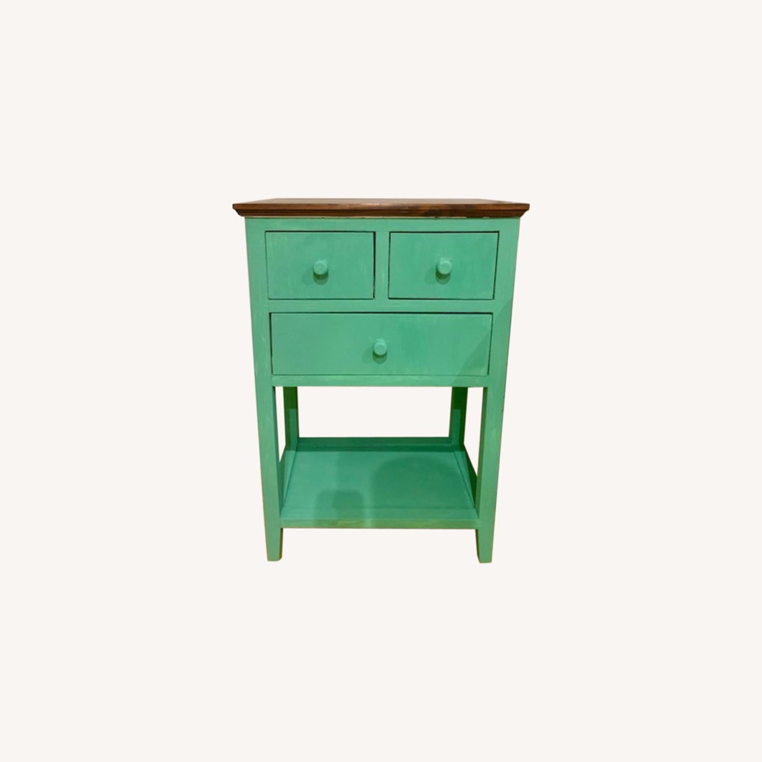 Unique Vintage End Table w/ Storage - AptDeco