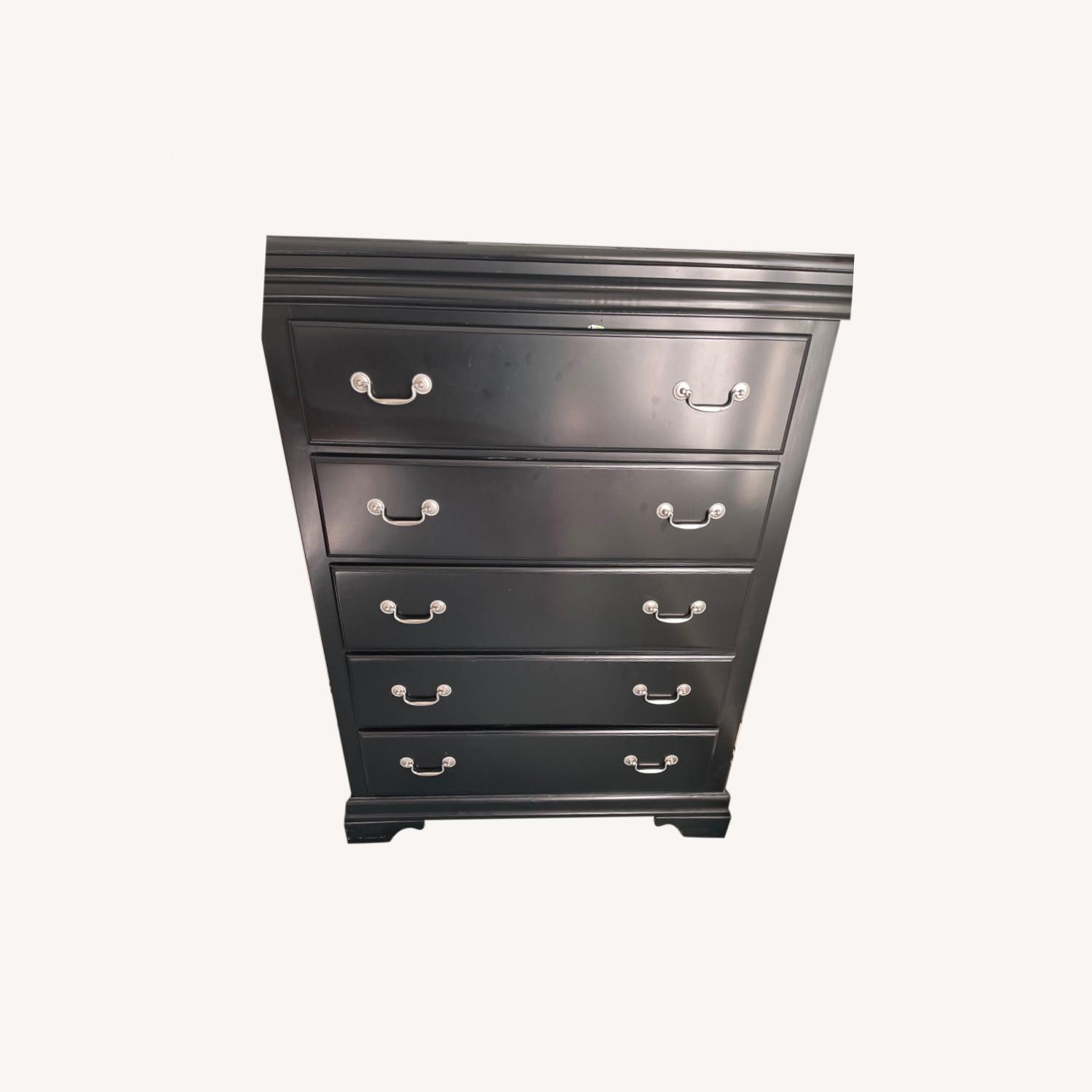 Bob's Discount Furniture Dresser - image-0