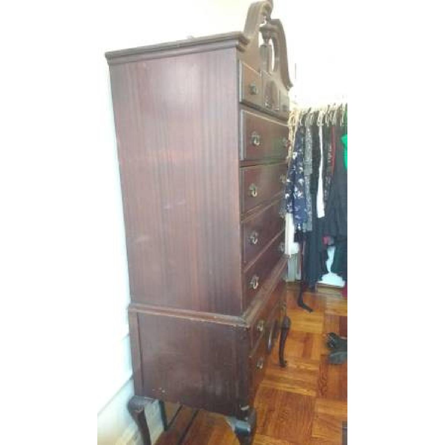 1940s Queen Anne Style Mahogany 9-Drawer High Boy Dresser - image-2