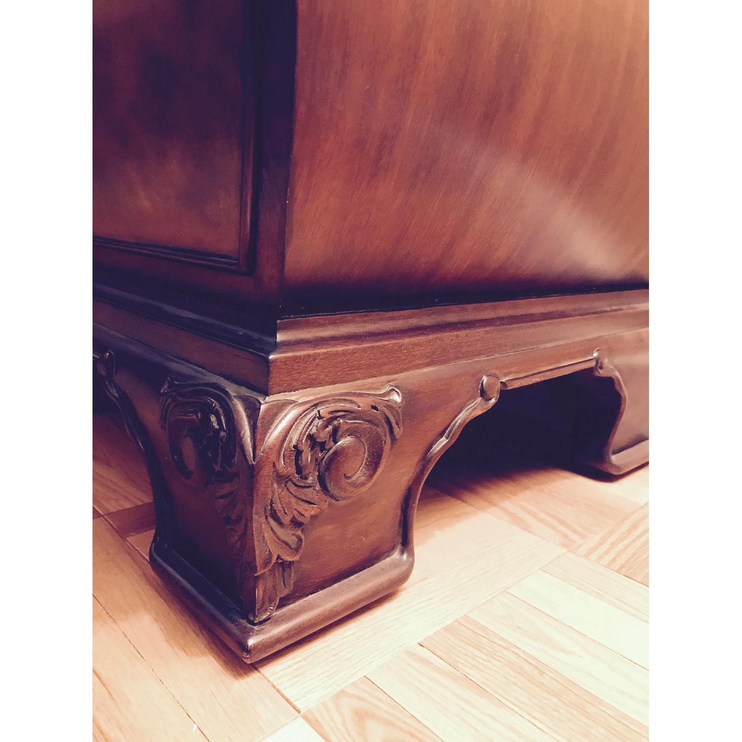 Ethan Allen Bombe Chest - image-4