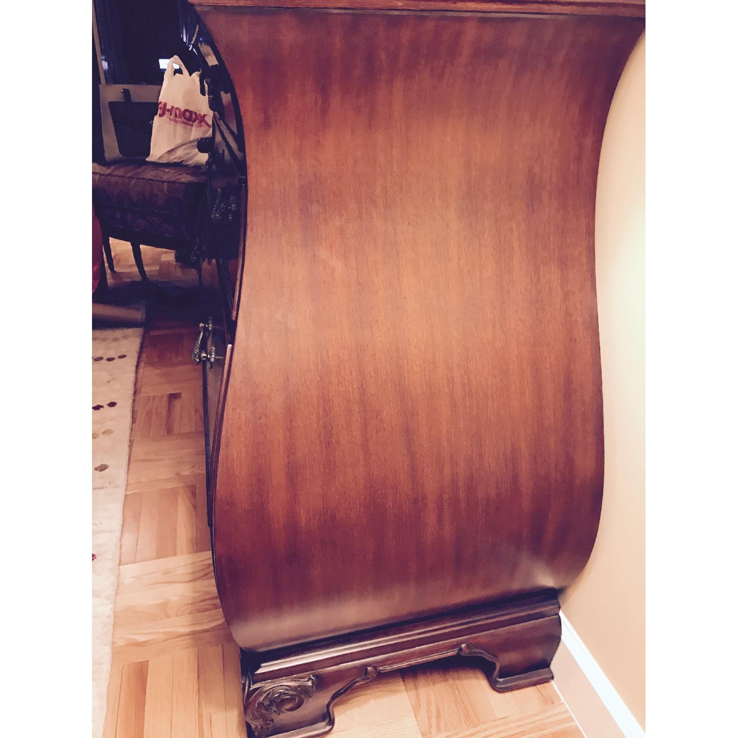 Ethan Allen Bombe Chest - image-5