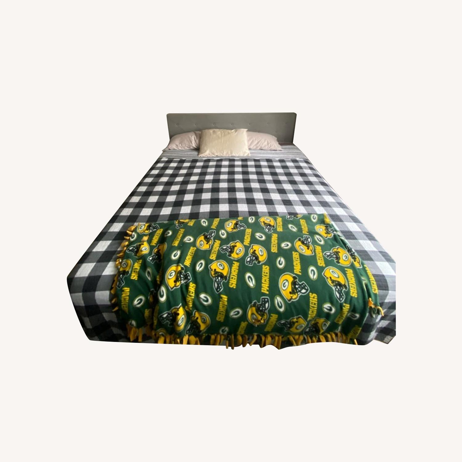 King Size Bedframe - House of Hampton - image-0