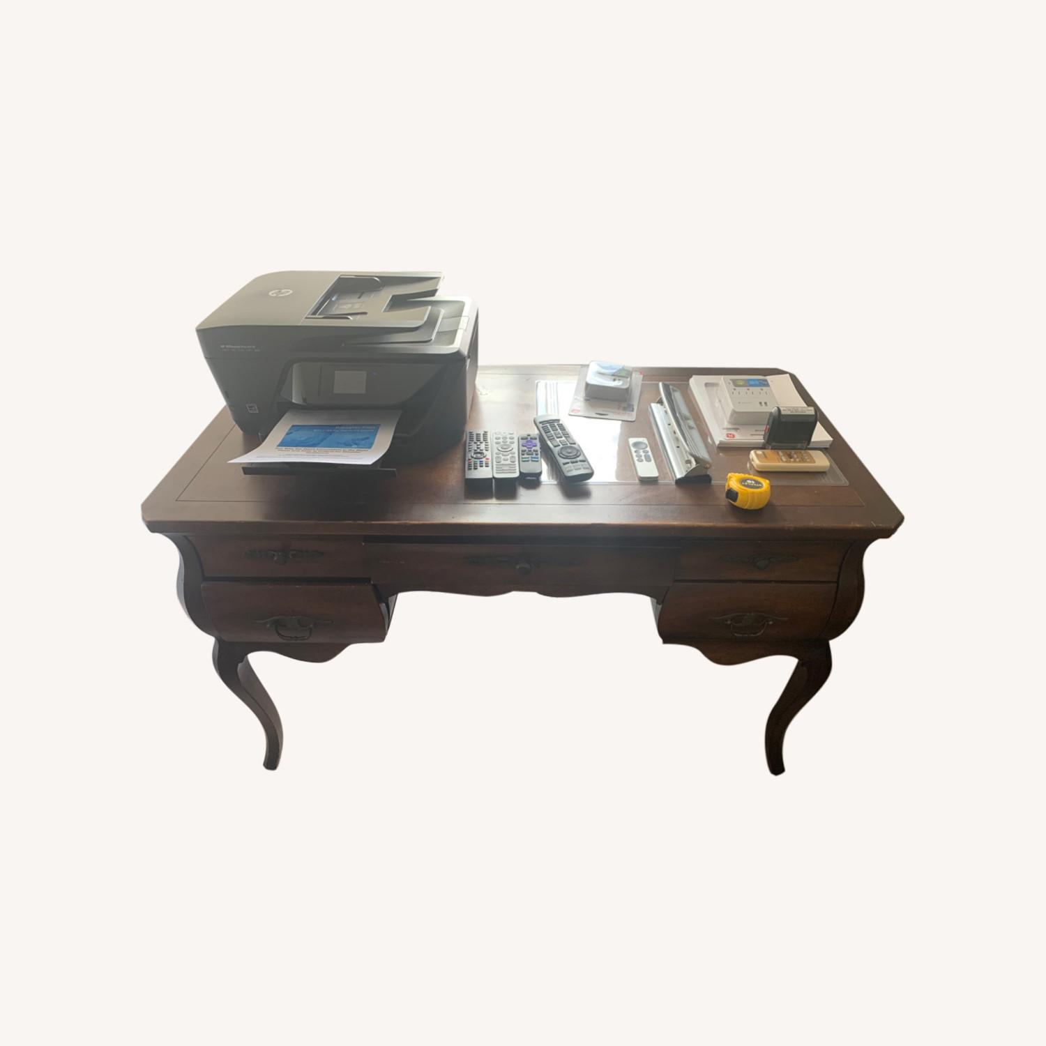 Desk Traditional Style - image-0