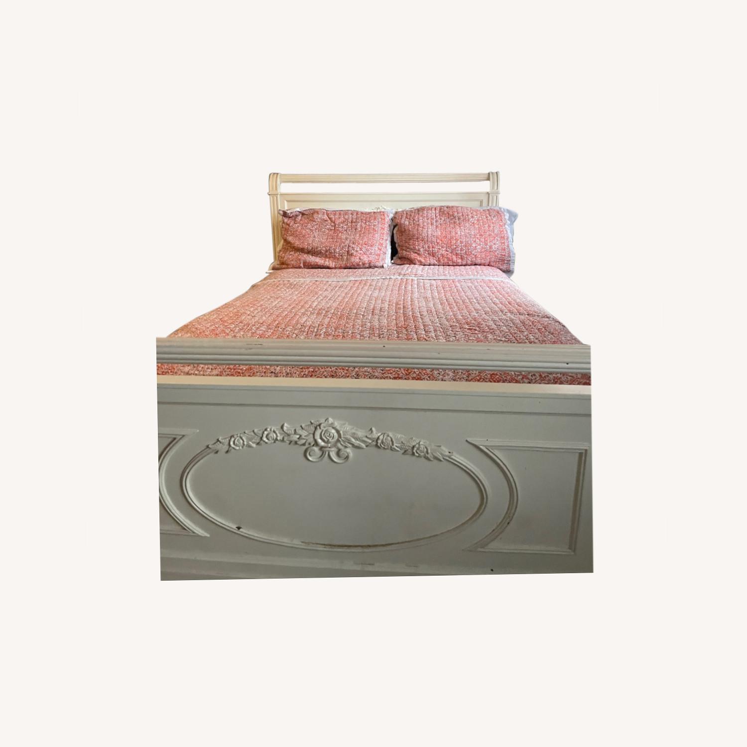 Full size Raymour & Flanigan Bed Frame AptDeco