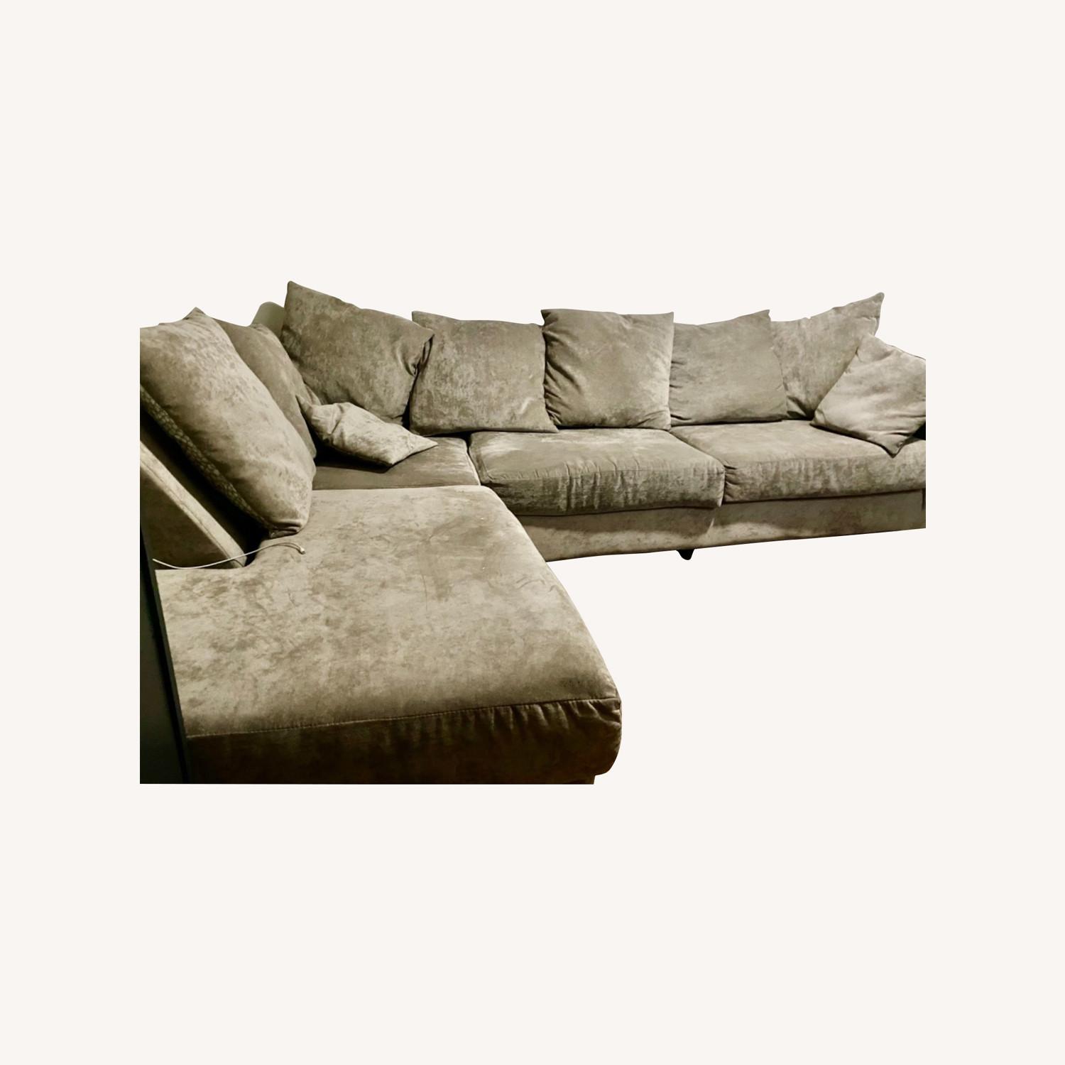 Raymour & Flanigan Sectional with Chaise - AptDeco
