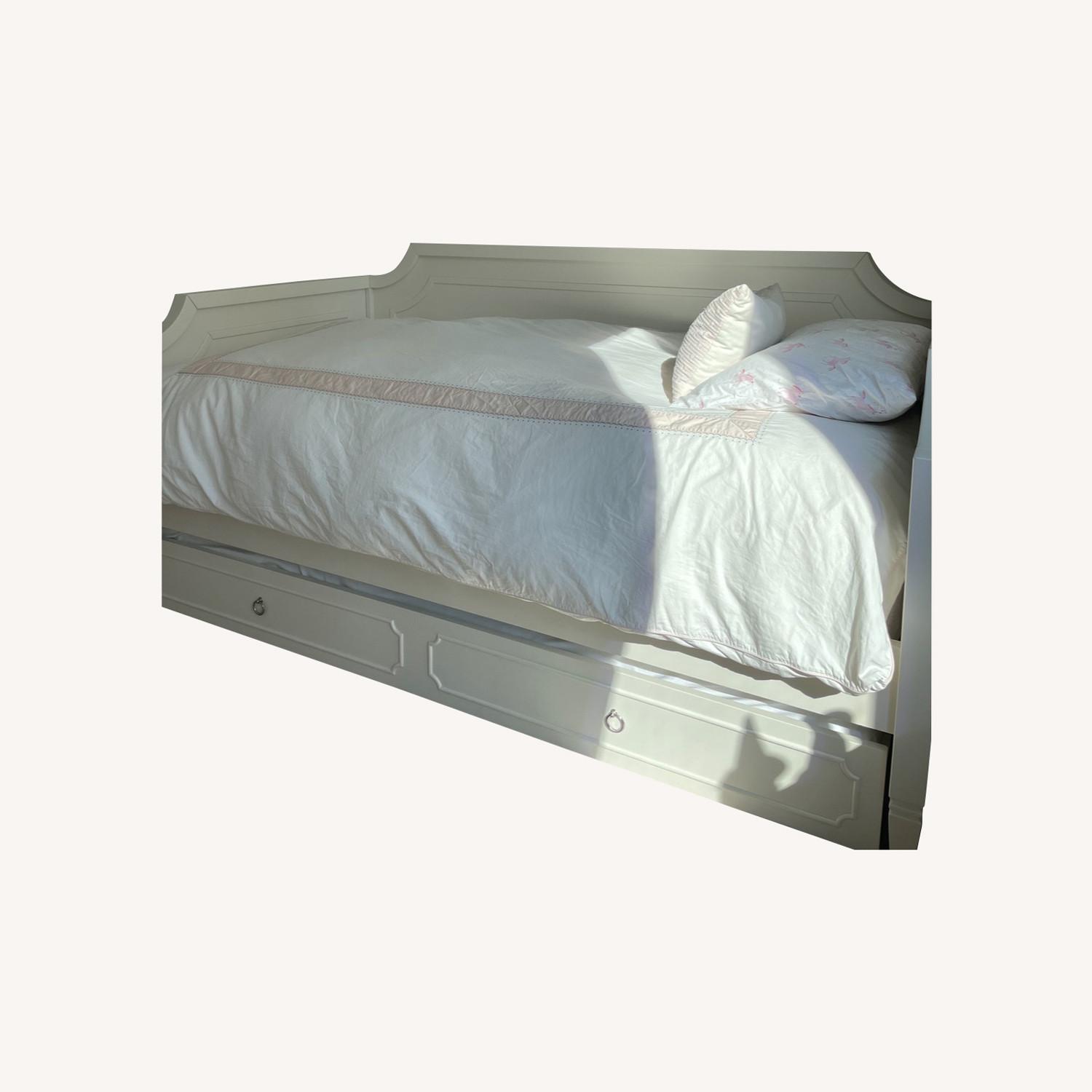 Pottery Barn Ava Regency Dayded and Trundle - image-0