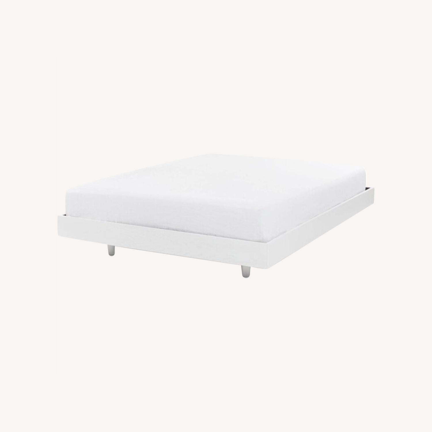 Article Basi King Platform Bed White - image-0