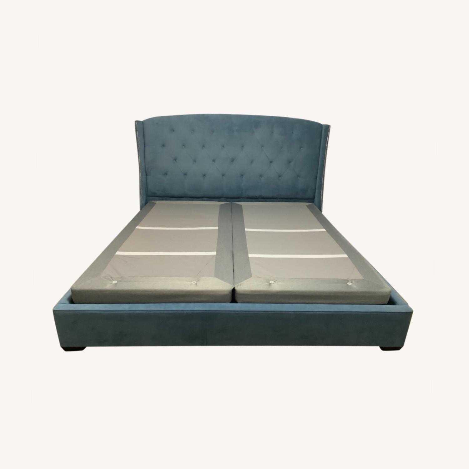 King Size Bed - image-0