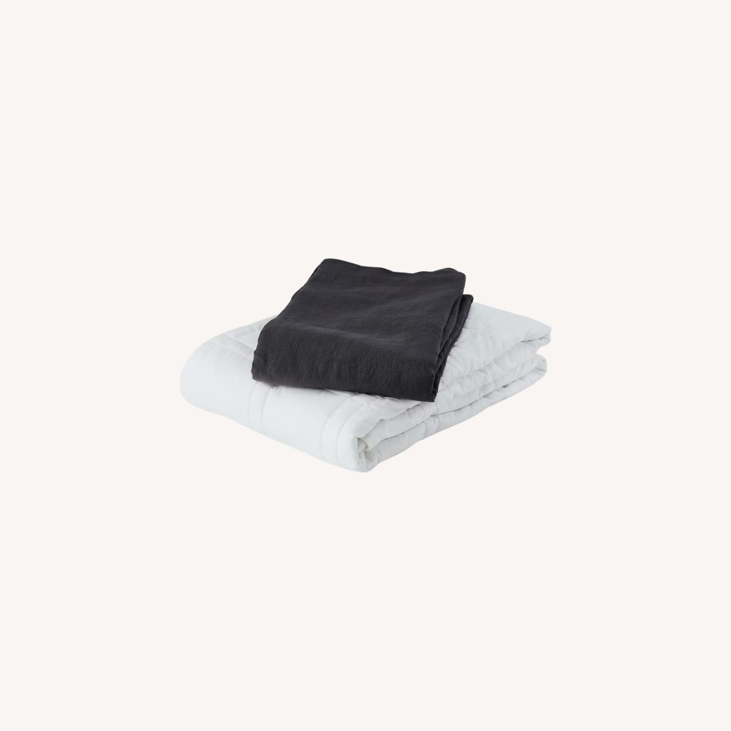 Baloo Weighted Blanket Throw + French Linen Duvet AptDeco