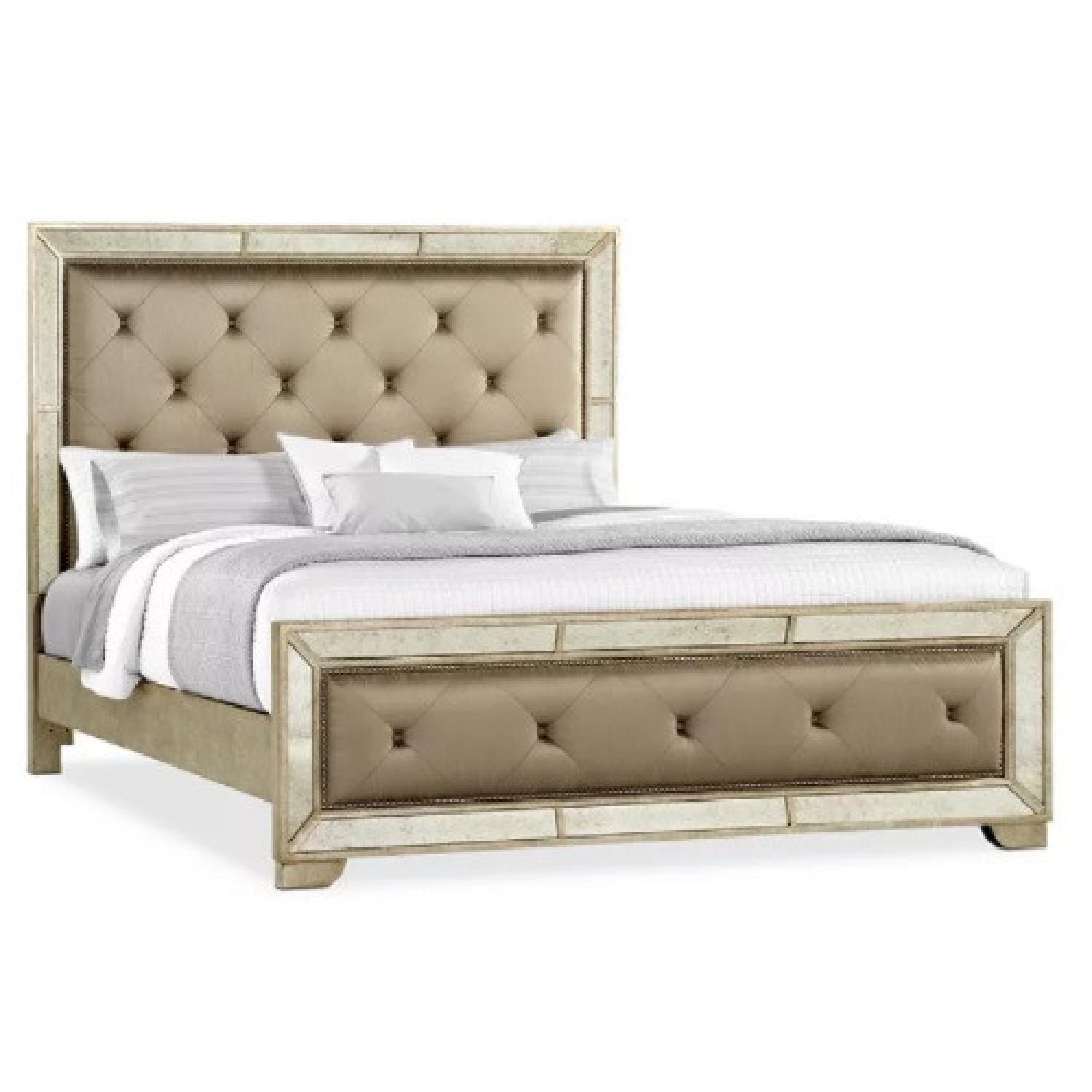 Pulaski Furniture Ailey Queen Bed - image-5