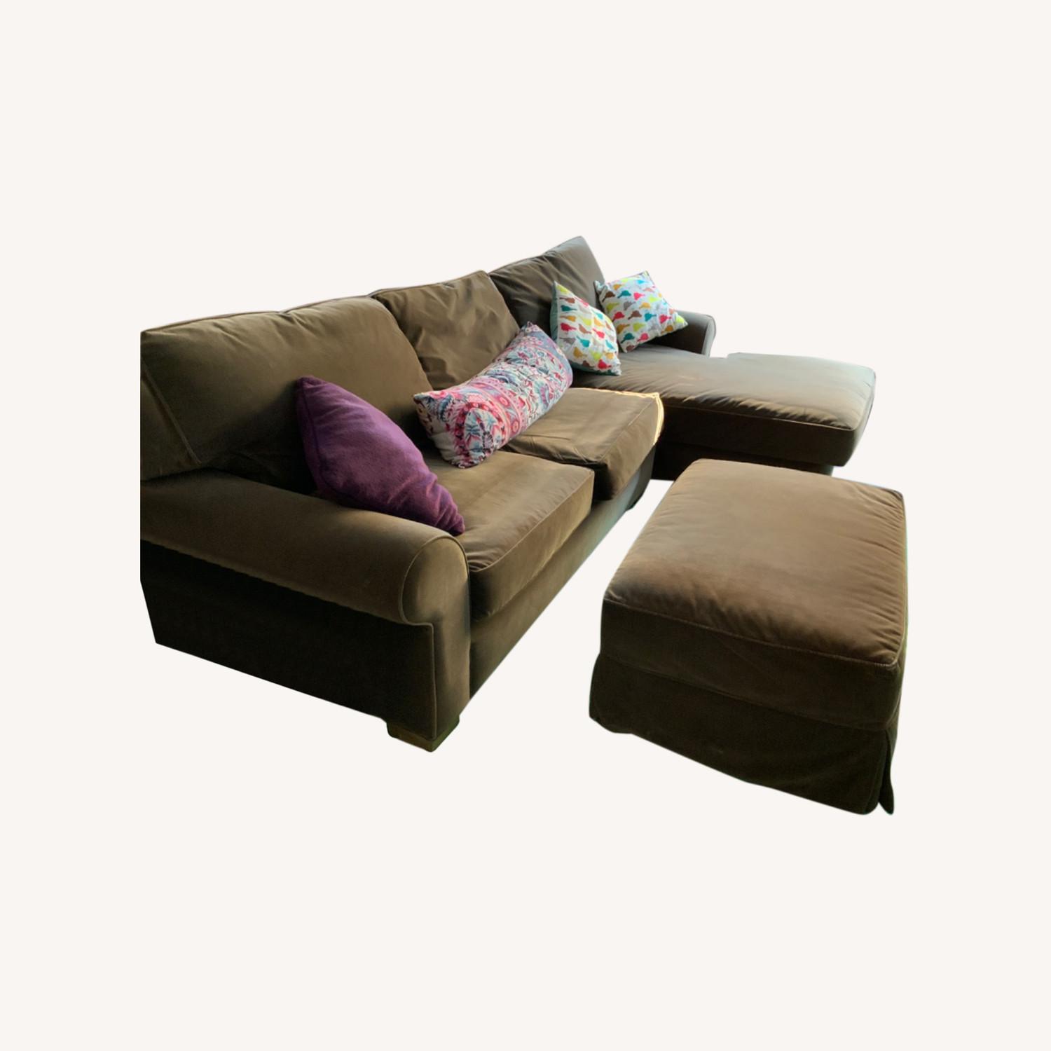 RH L shaped Sectional with Removable Cover AptDeco