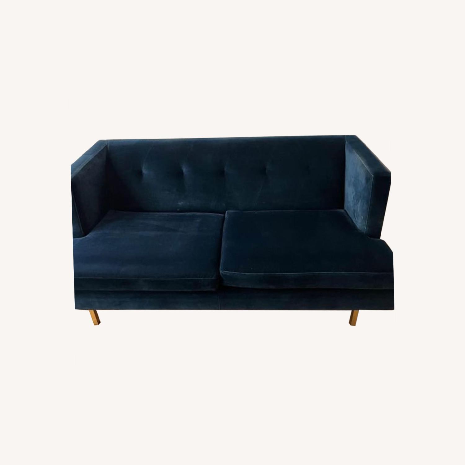 Cb2 Blue Velvet Apartment Avec Sofa AptDeco