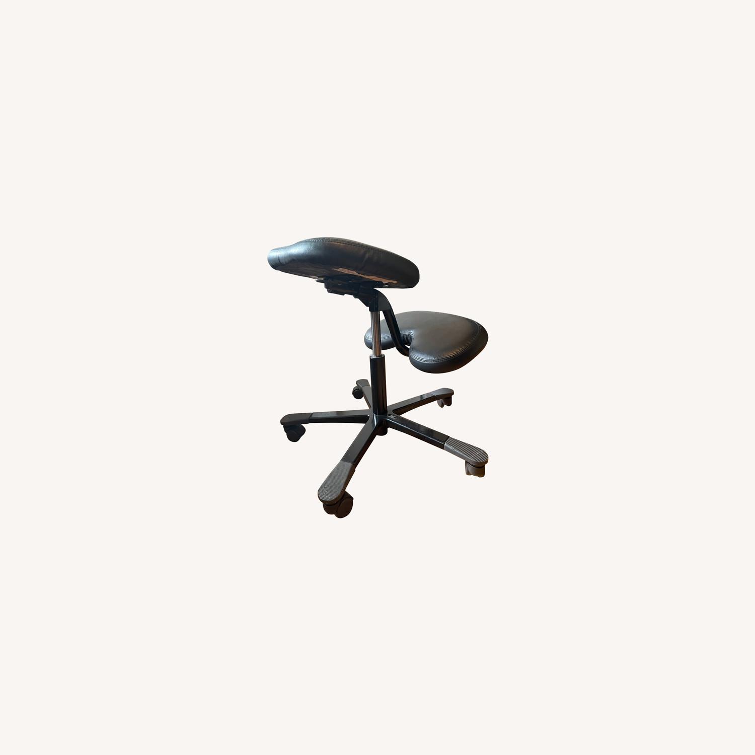 HAG Balans Vital Kneeling Pneumatic Chair AptDeco