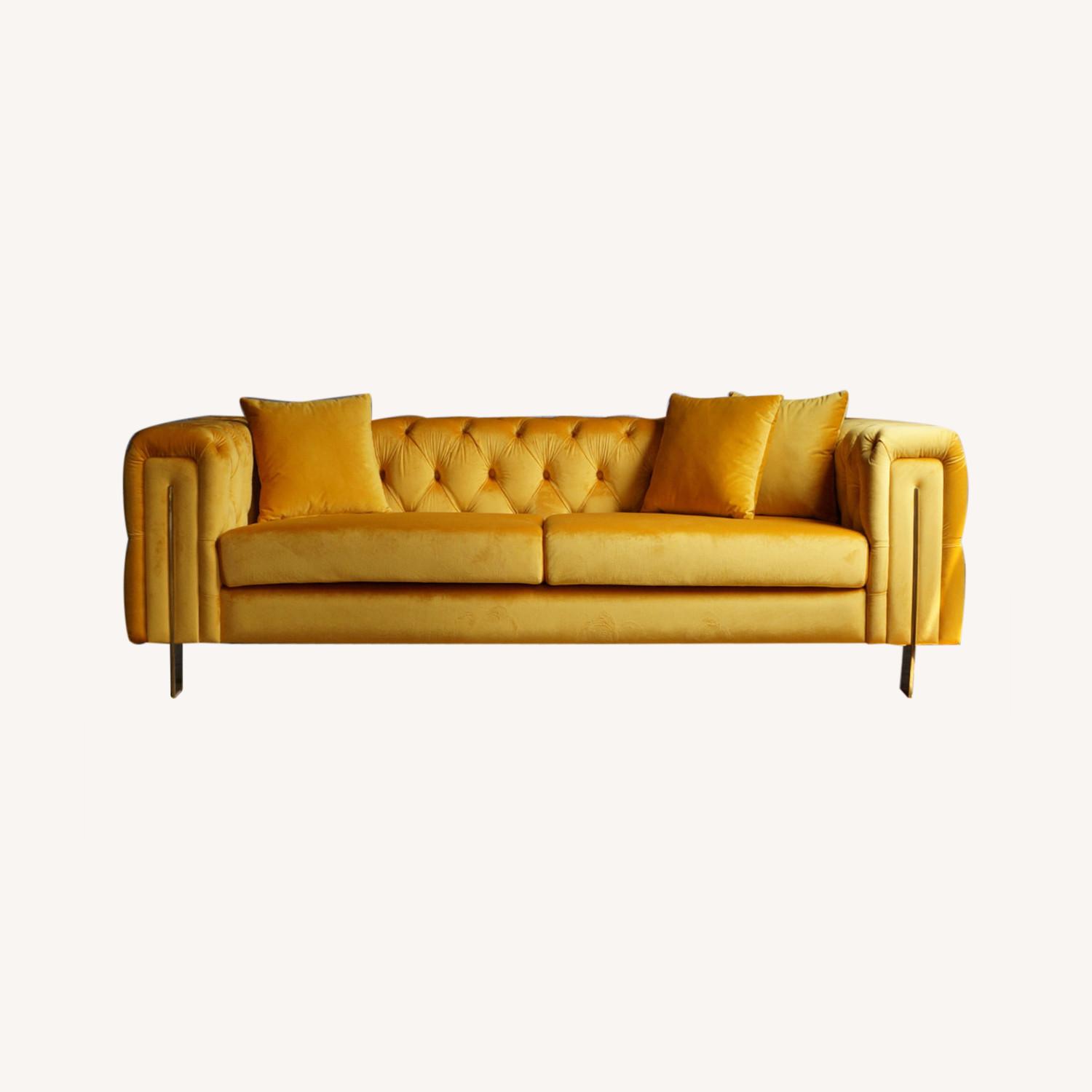 Modern Chesterfield Purple Velvet Sofa - image-6