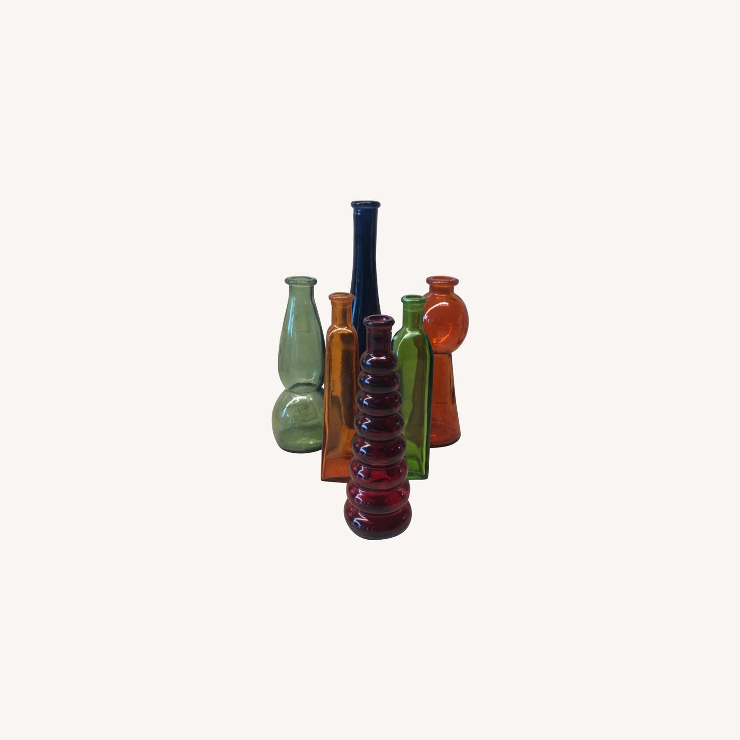 Set of 6 Pier 1 glass Vases AptDeco