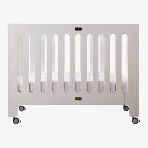 Used Bloom Alma Papa Crib for sale on AptDeco