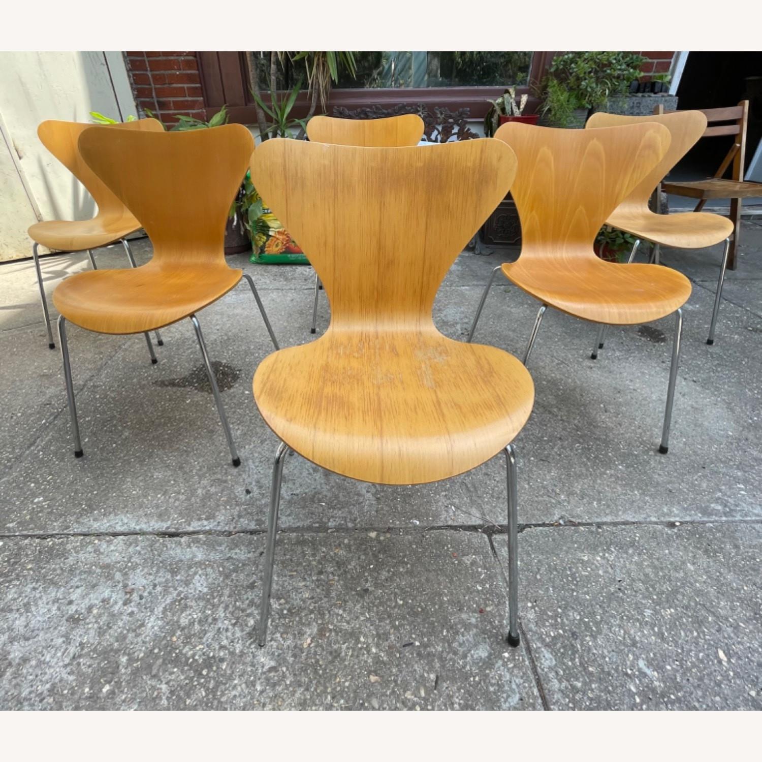 Arne Jacobsen Fritz Hansen Series 7 Chair set of 6 - image-14