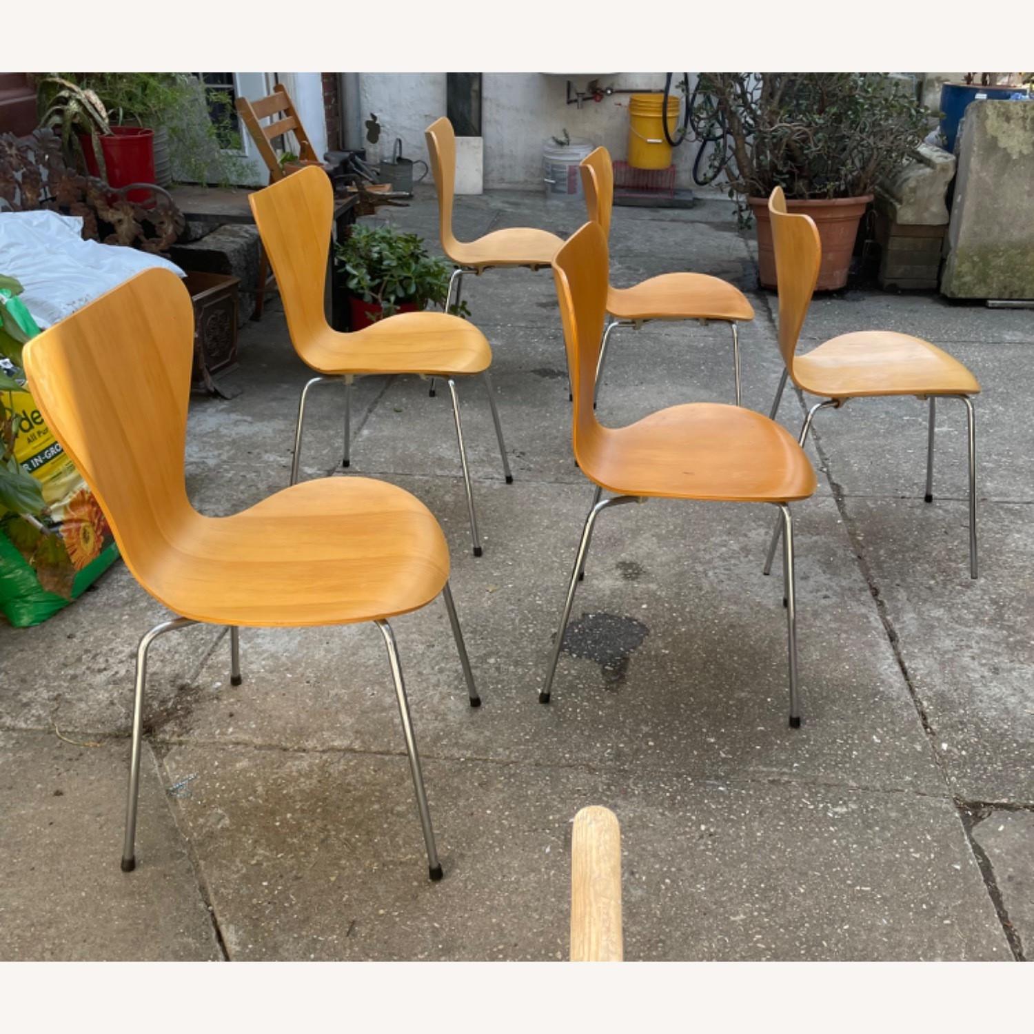 Arne Jacobsen Fritz Hansen Series 7 Chair set of 6 - image-17