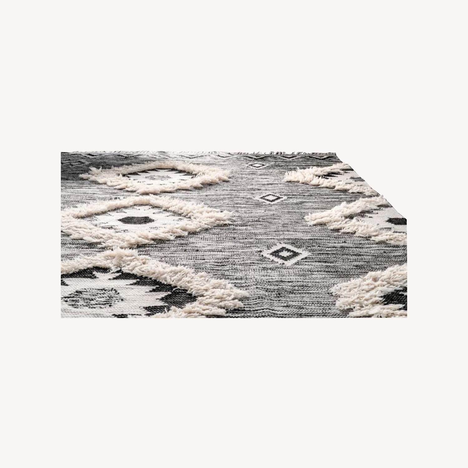 Shaggy Moroccan Lattice Fringe 8' x 11' Area Rug AptDeco