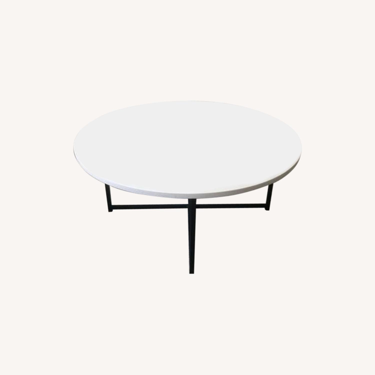 Room & Board Classic Round Quartz Coffee Table - AptDeco