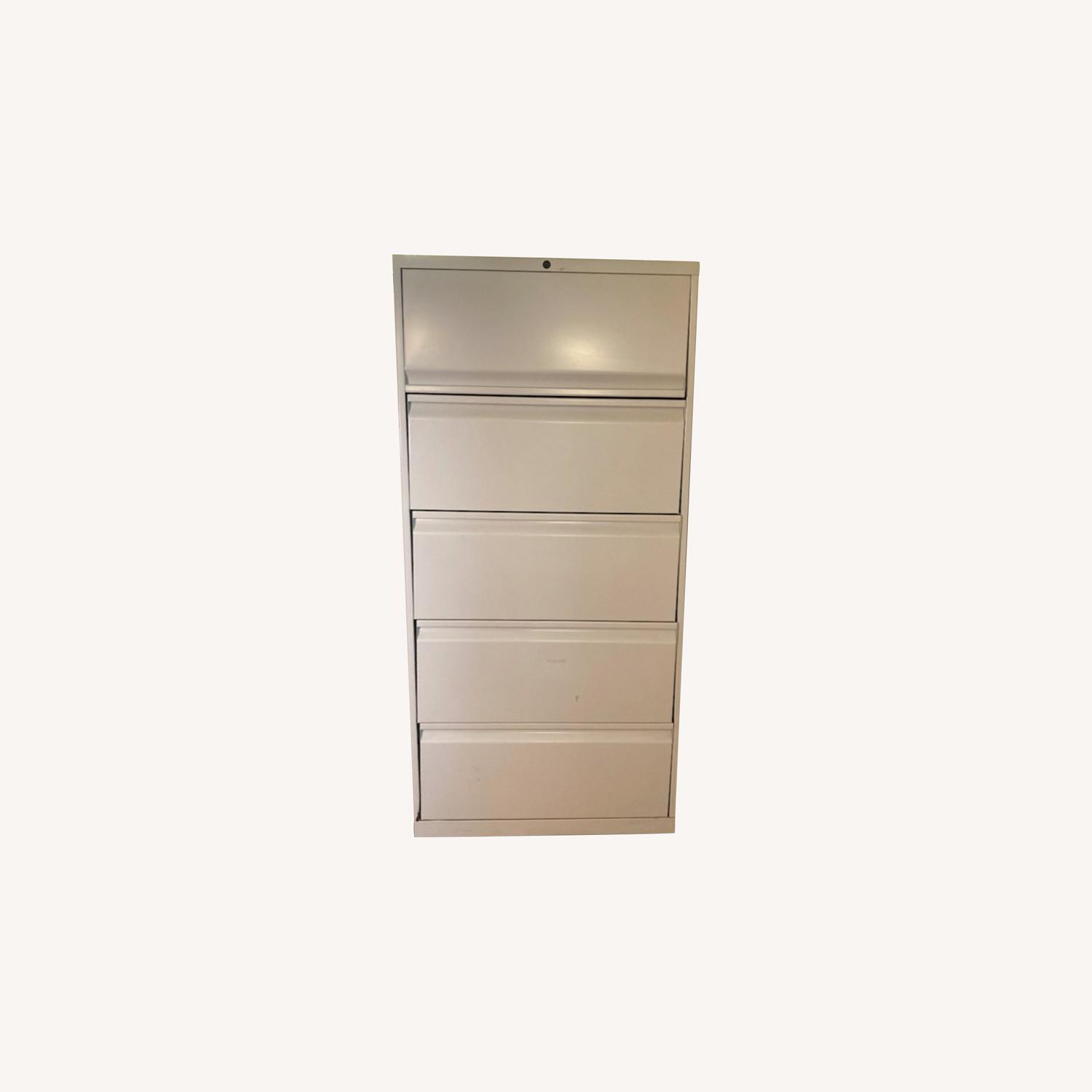 30" Locking Lateral 5 Drawer File Cabinet w Key - image-0