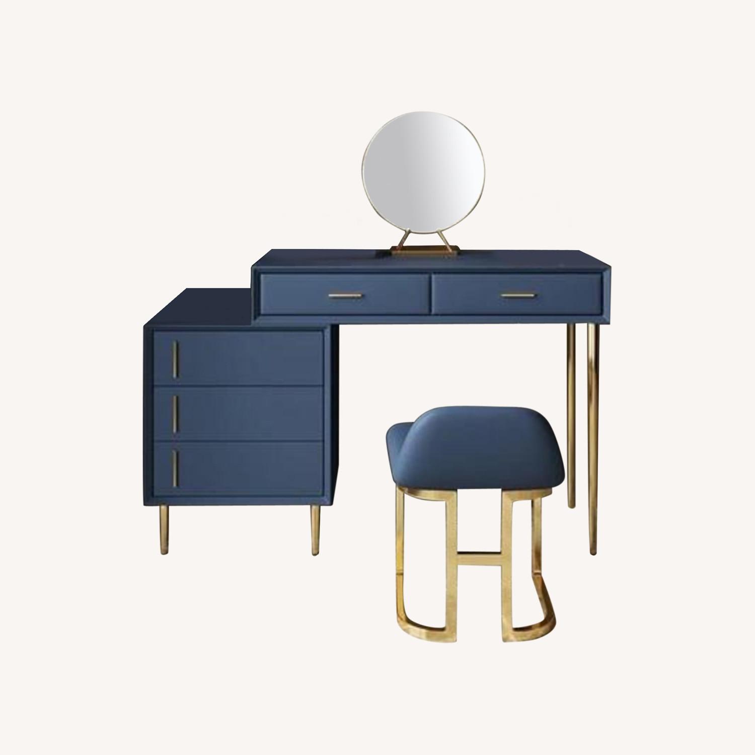 Vanity with Chair and Mirror AptDeco