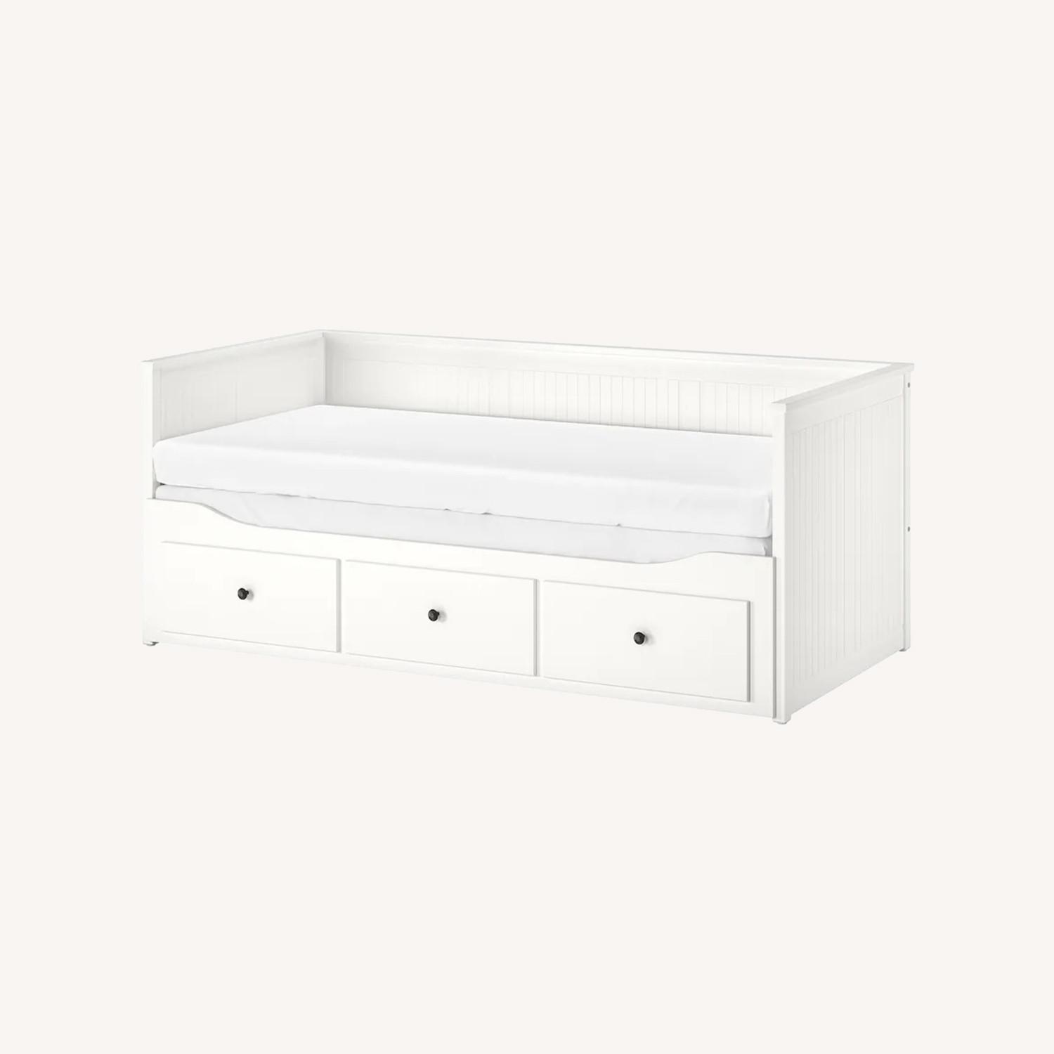 IKEA HEMNES Daybed with 3 Drawers AptDeco