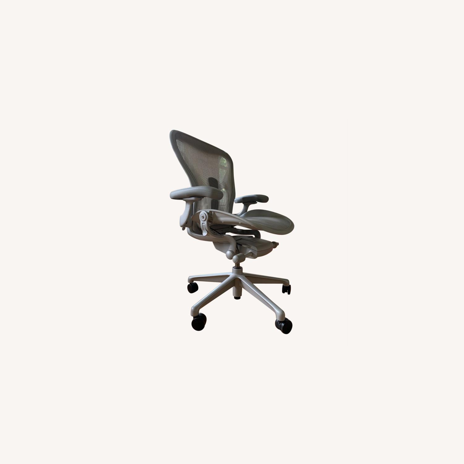 Design Within Reach Aeron Chair AptDeco