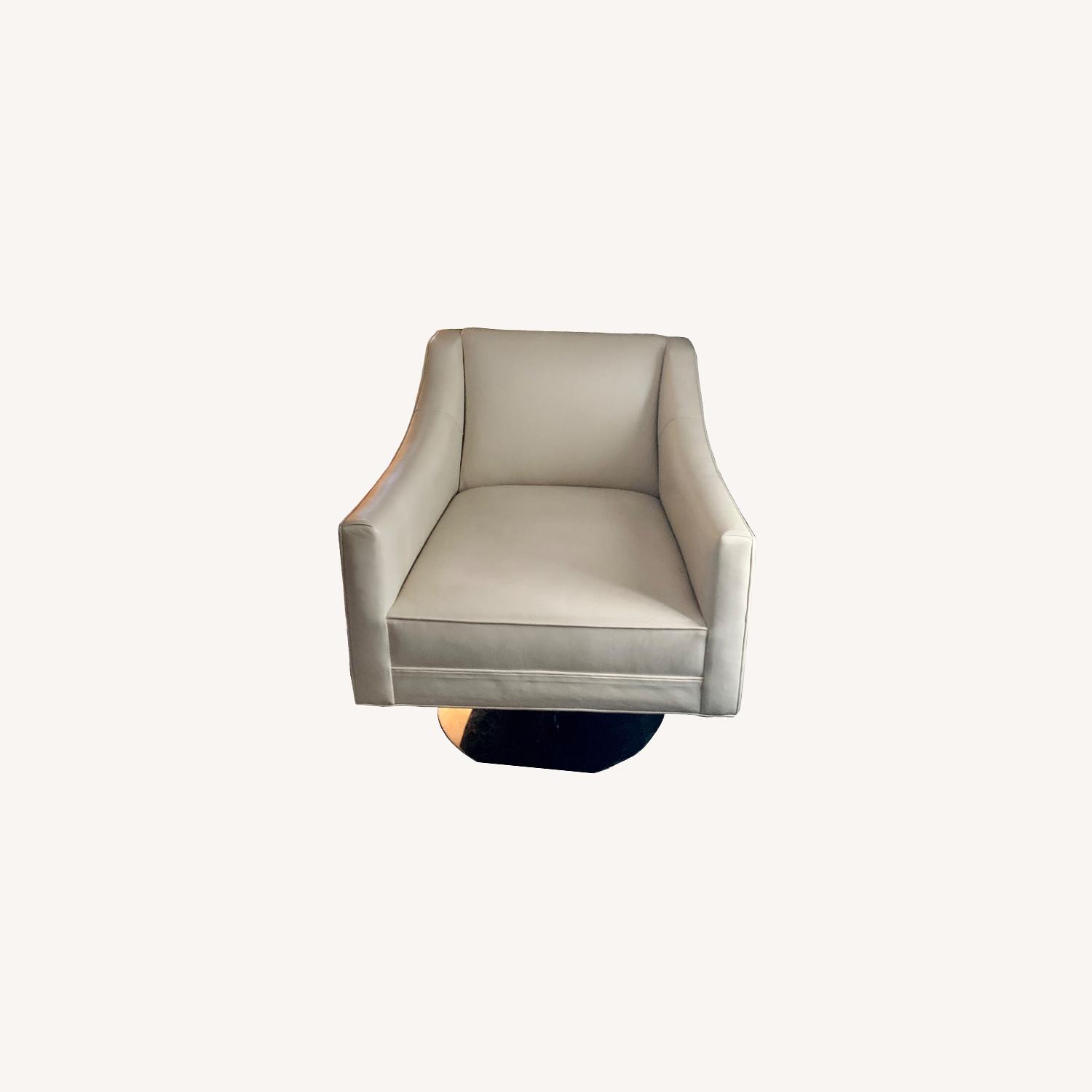 Designer White Leather Swivel Chair - image-0