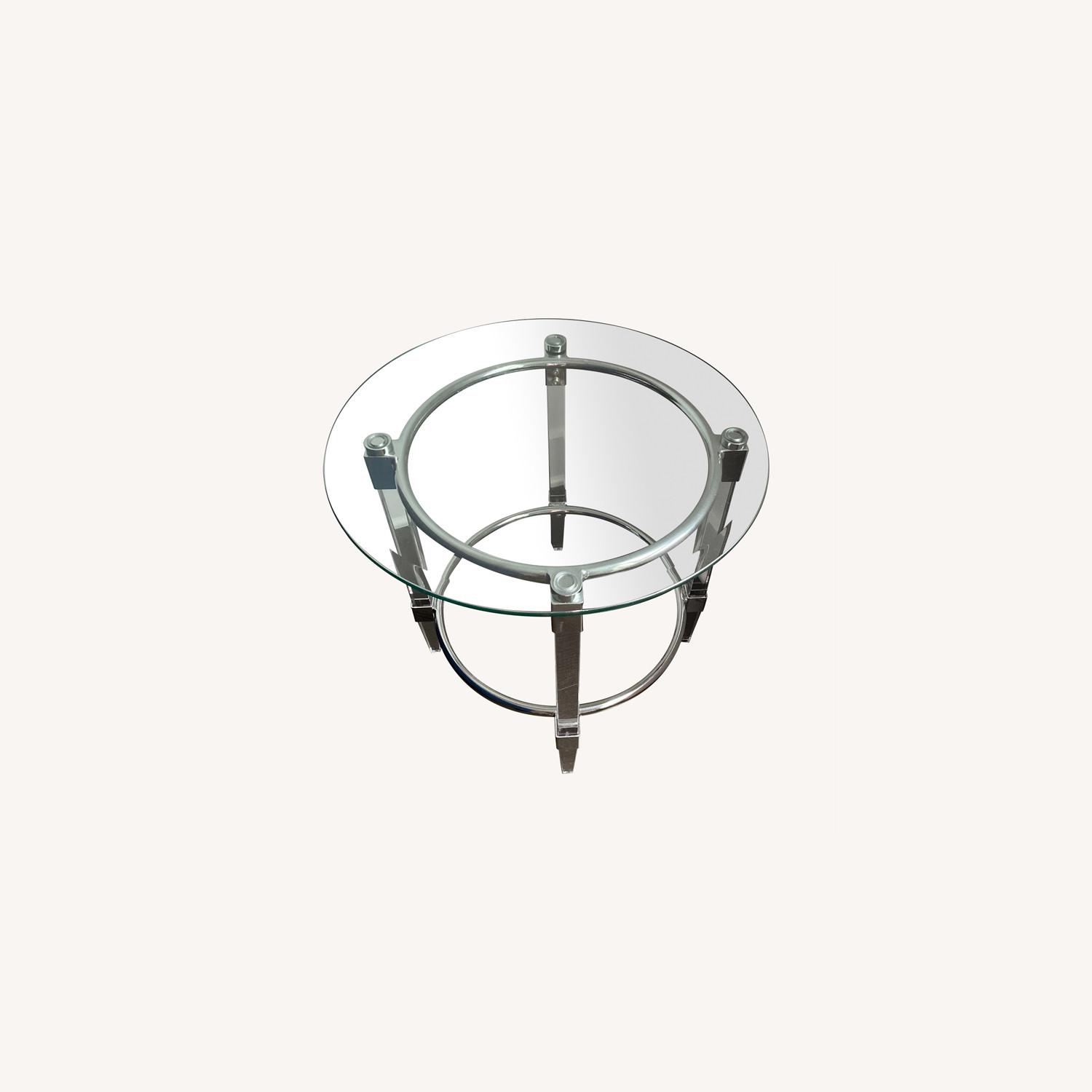 Raymour & Flanigan 24" Round Glass Top End Table AptDeco
