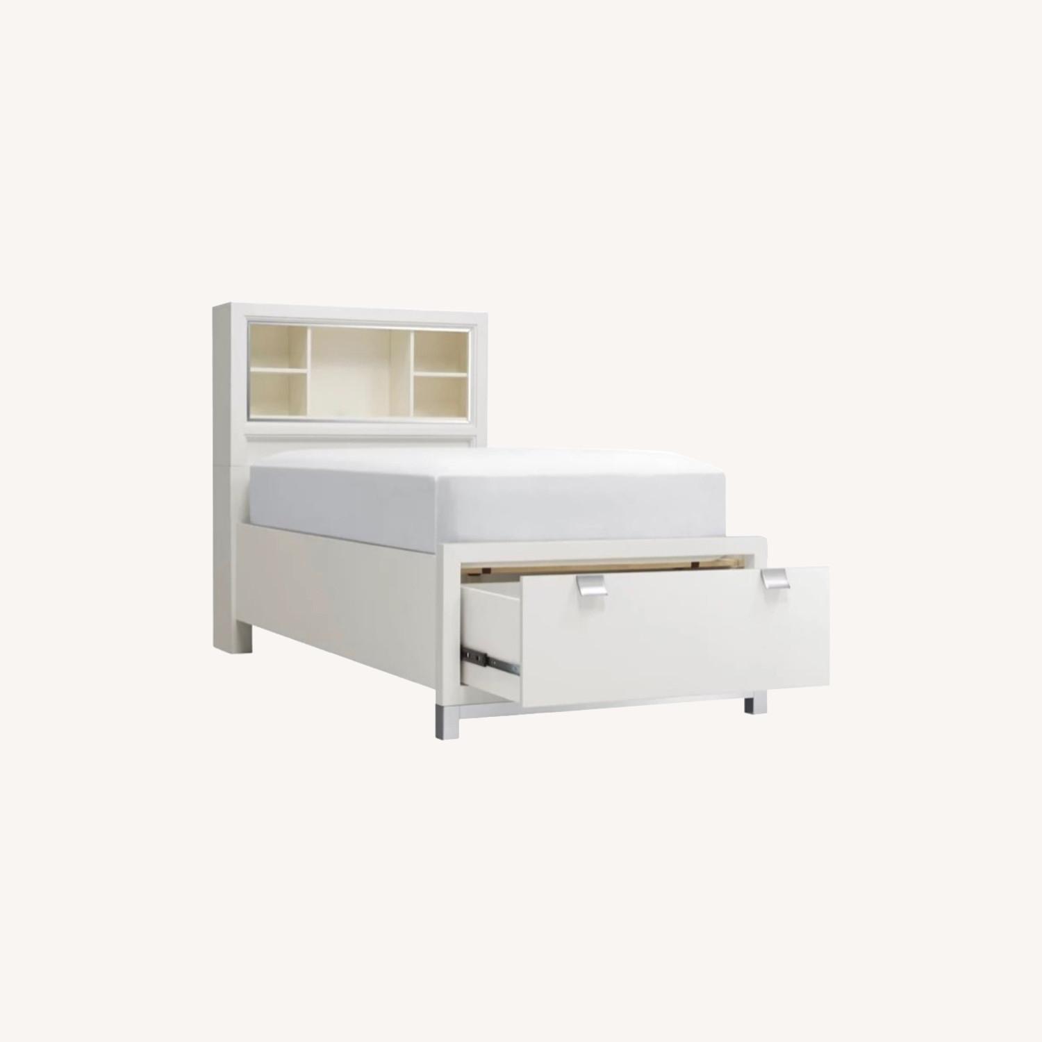 Raymour & Flanigan Wiley Bookcase Platform Storage Bed AptDeco