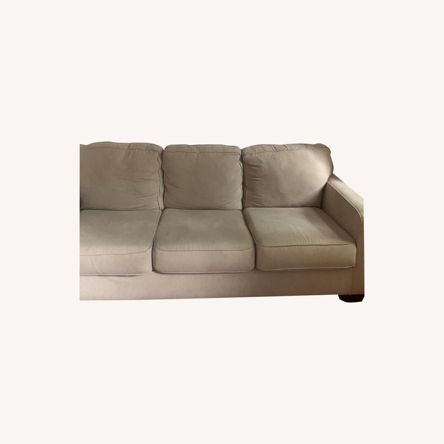 Jennifer Convertibles Beige 4 Seater Sofa AptDeco