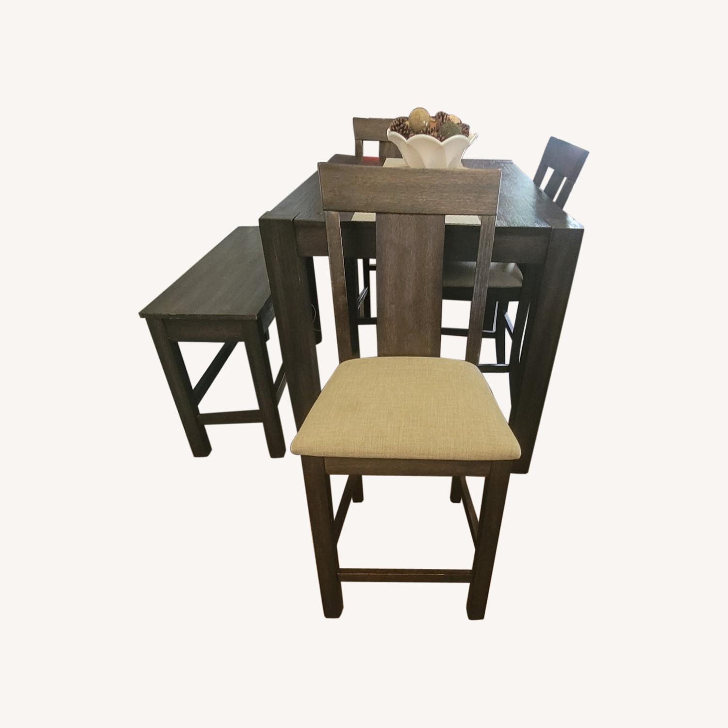 Bob's Furniture Summit Dining Set AptDeco