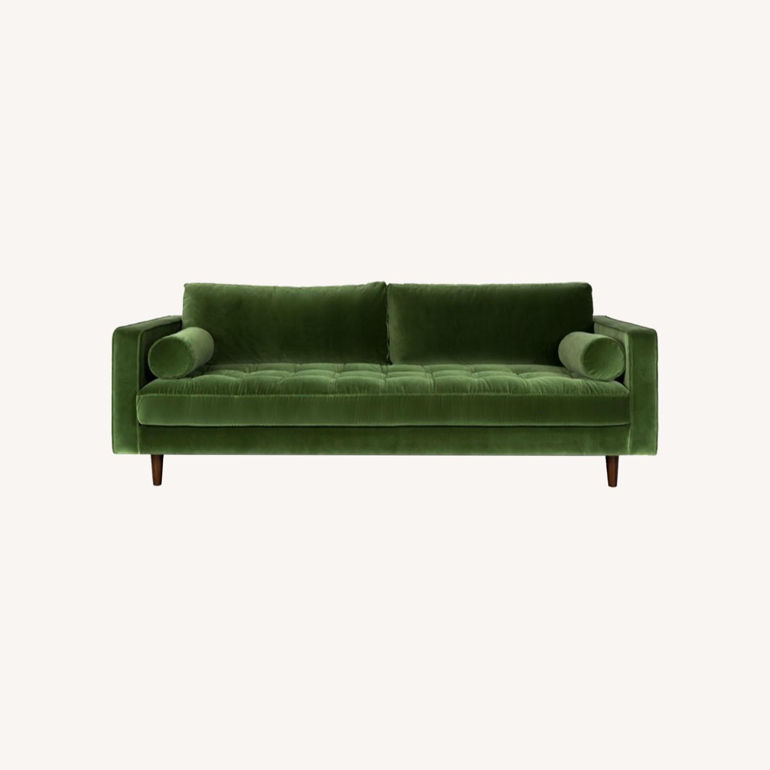 Article Sven grass green velvet sofa - image-0