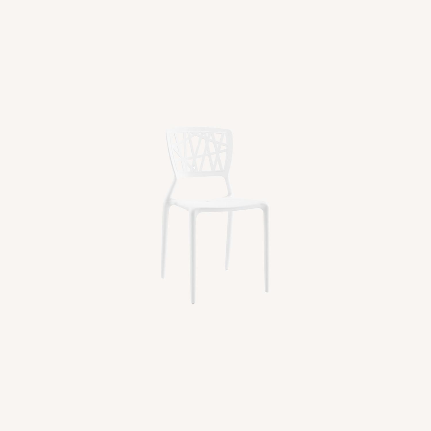 Modern Dining Chair In Sturdy White Plastic Finish - image-6